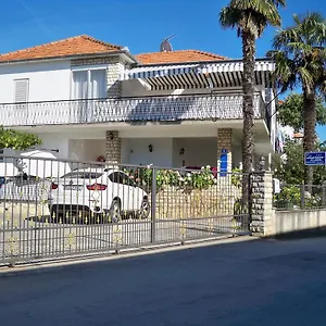Vlado Apartmán